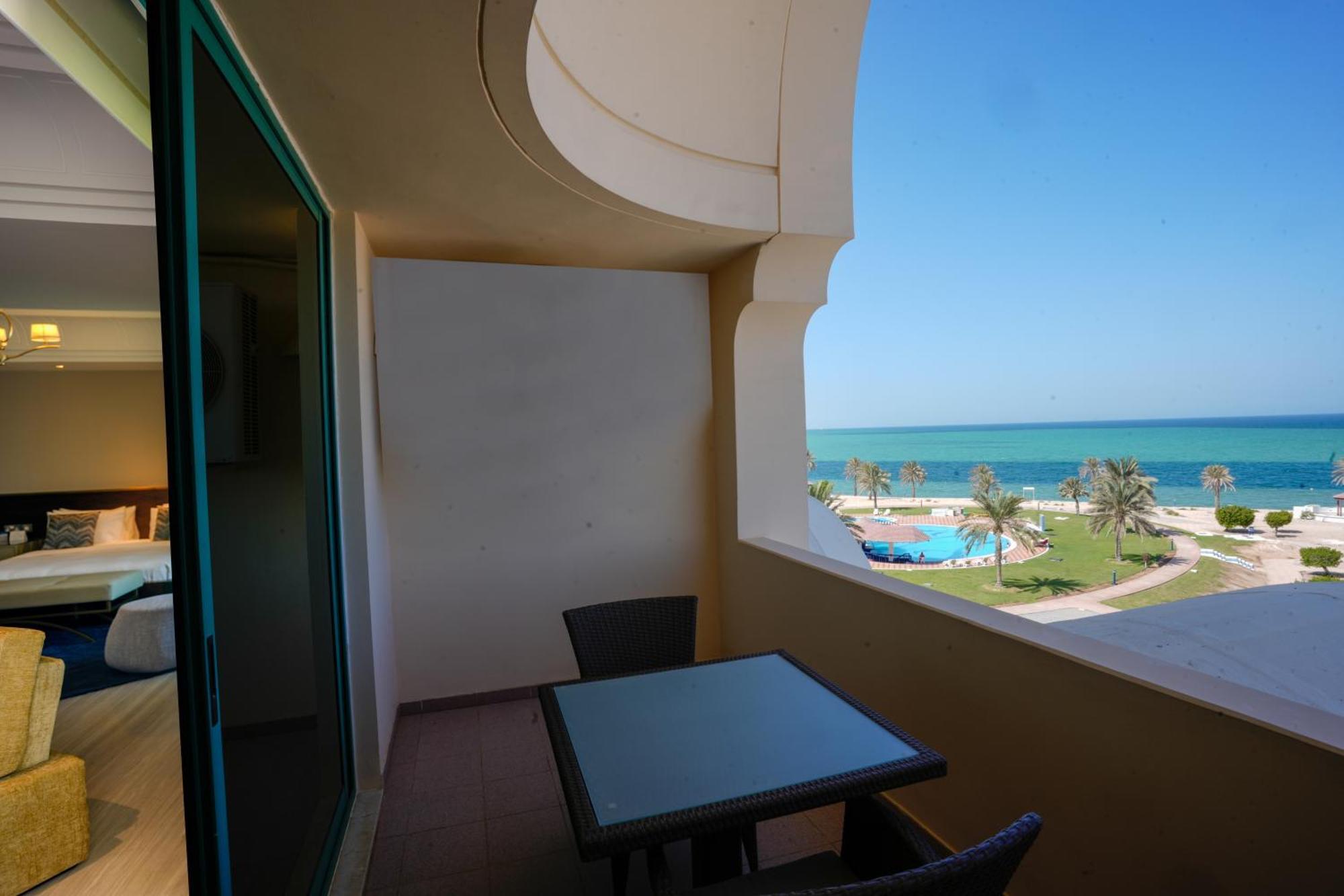 Mirfa Hotel Al Mirfa Bagian luar foto